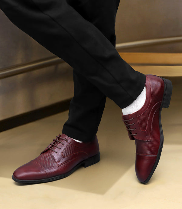 Cap-Toe Textured Derby Shoes - Wine