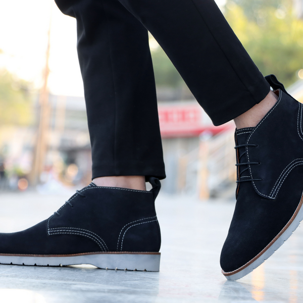 Nemo Regular Fit Suede Chukka Boot - Black